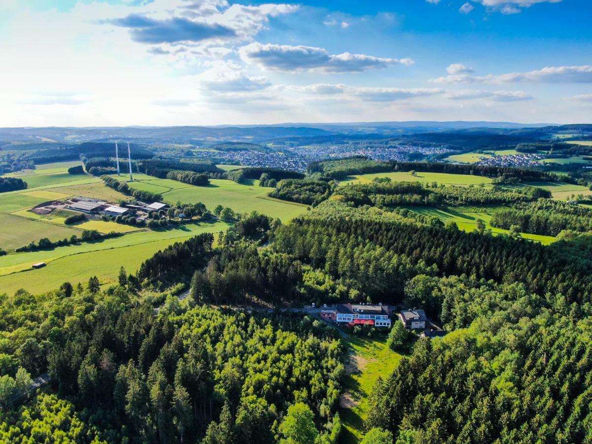 Hotel Landhaus Berghof Wenden  Esterno foto