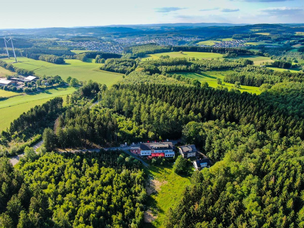 Hotel Landhaus Berghof Wenden  Esterno foto